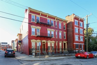 1101 Dayton St in Cincinnati, OH - Building Photo - Building Photo