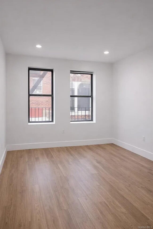 98-07 37th Ave in Queens, NY - Building Photo - Building Photo