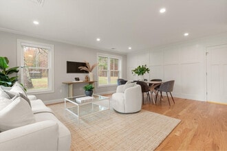 31 barracks rd in Hudson, MA - Building Photo - Building Photo