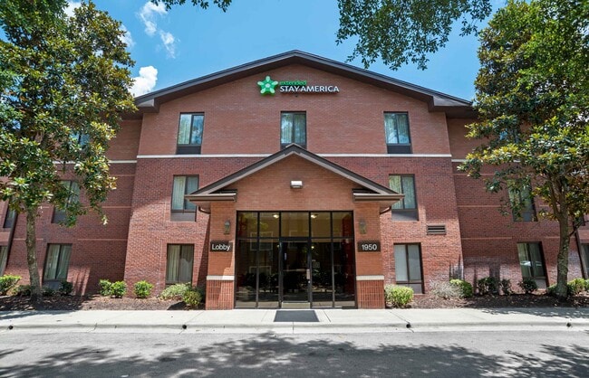 Furnished Studio-Tallahassee - Killearn in Tallahassee, FL - Foto de edificio - Building Photo
