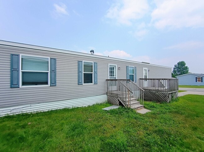 2211 Mockingbird Pl NW in Stewartville, MN - Building Photo - Building Photo