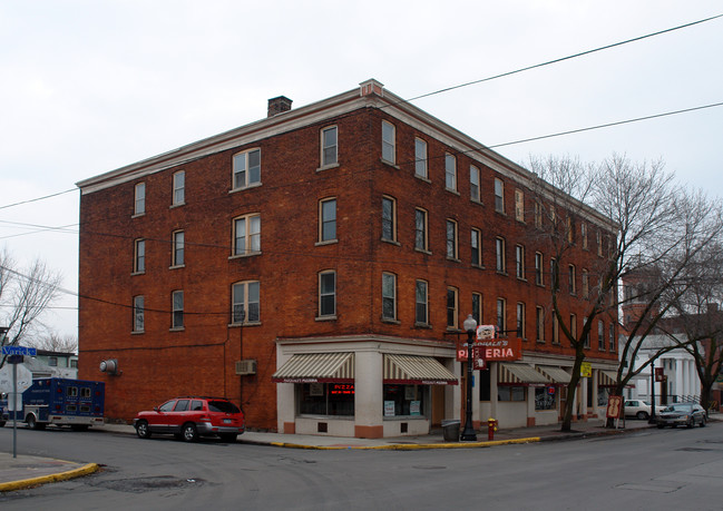 640 Varick St in Utica, NY - Building Photo - Building Photo