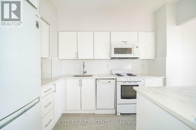 property at 490 Eglinton Ave E