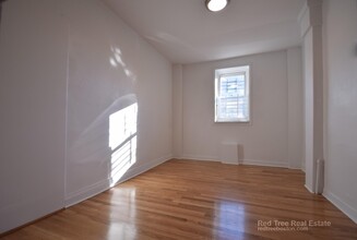 682 Parker St, Unit 1 in Boston, MA - Building Photo - Building Photo