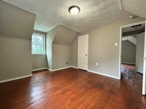 151 Collins Dr in Pittsburgh, PA - Building Photo - Building Photo