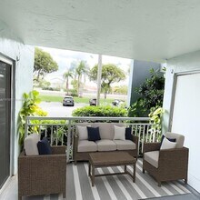 8540 SW 212th St, Unit 103 in Cutler Bay, FL - Building Photo - Building Photo