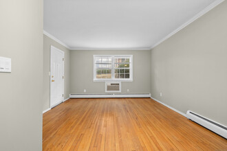 151 Courtland Ave in Stamford, CT - Building Photo - Building Photo