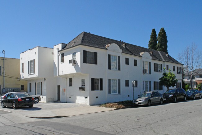 200 S Reeves Dr in Beverly Hills, CA - Building Photo - Building Photo