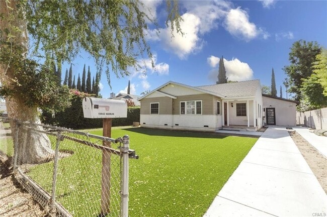 property at 13842 Hamlin St