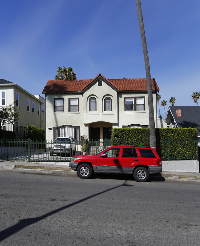 909 S Mariposa Ave in Los Angeles, CA - Foto de edificio - Building Photo