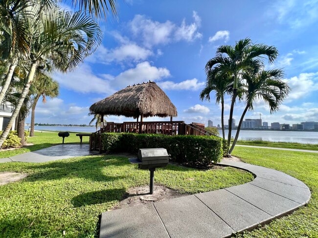 property at 728 Executive Center Dr