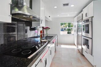 2000 SW 4th Ave in Fort Lauderdale, FL - Building Photo - Building Photo