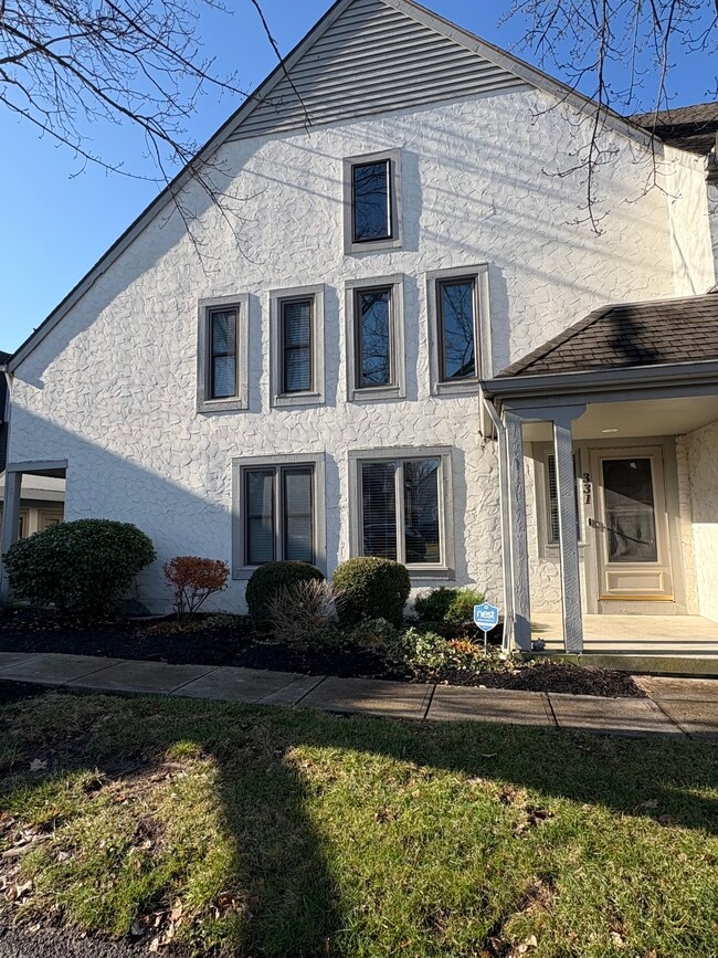 331 Saint Andrews Dr, Unit #331 in Dublin, OH - Building Photo - Building Photo