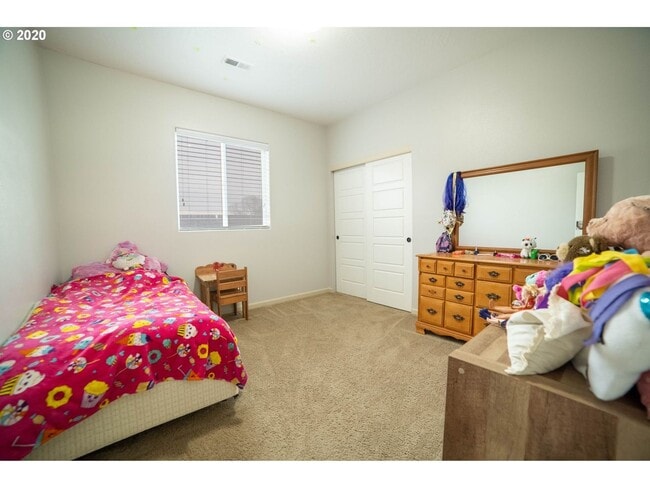 property at 105 SW Falcon Ct