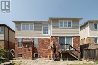 322 Baldwin Dr in Cambridge, ON - Building Photo - Building Photo