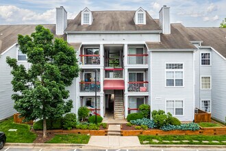 Breckenridge Condos in Gaithersburg, MD - Foto de edificio - Building Photo