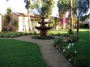 5225 De Longpre Ave in Los Angeles, CA - Building Photo - Building Photo