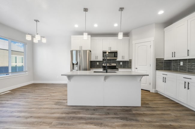 4010 W 1650 N in Lehi, UT - Building Photo - Building Photo