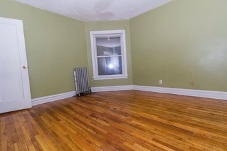 6022-24 S Eberhart Ave in Chicago, IL - Building Photo - Interior Photo