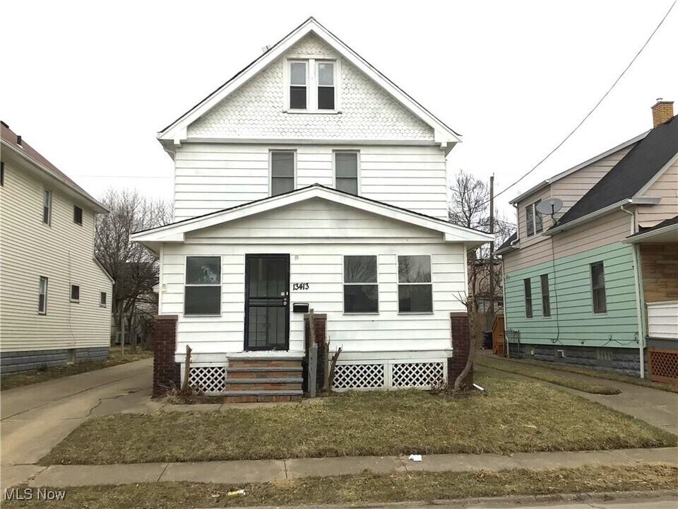 13413 Durkee Ave in Cleveland, OH - Building Photo