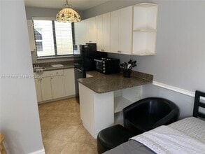 2021 SW 38th Ave in Fort Lauderdale, FL - Building Photo - Building Photo