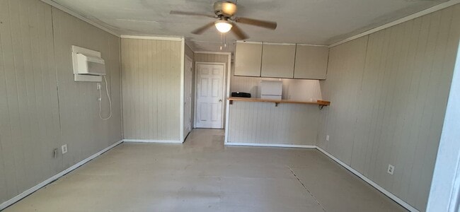 18530 Brumbelow Rd in Needville, TX - Building Photo - Building Photo