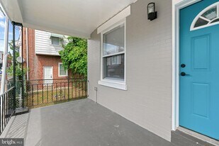 5514 Broomall St in Philadelphia, PA - Building Photo