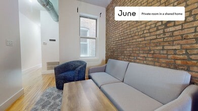 Private bedroom in 3 bed/1 bath Home in New York, NY - Building Photo - Building Photo