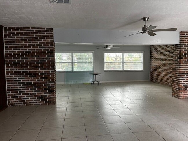 1709 Inlet Dr in North Fort Myers, FL - Building Photo - Building Photo