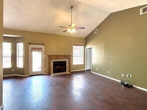 2139 Cervin Blvd in Austin, TX - Building Photo - Building Photo