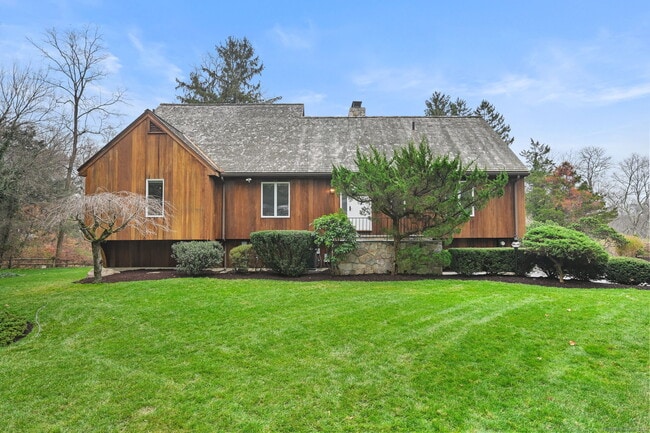 property at 144 W Norwalk Rd