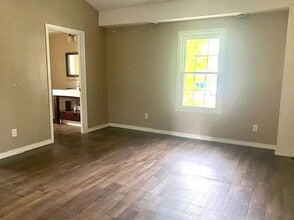 802 S Peoria Ave in Dixon, IL - Building Photo - Building Photo