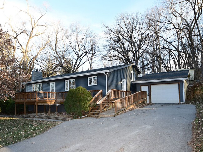 property at 4640 Washington Ave