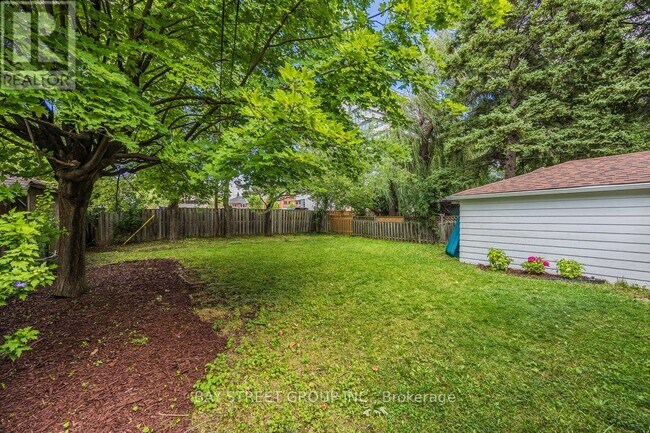 12 Craigmore Crescent in Toronto, ON - Building Photo - Building Photo