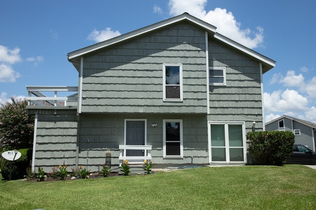 property at 135 April Point Dr N