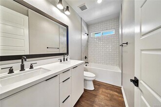 27658 Rockcrest Rd in Los Angeles, CA - Building Photo - Building Photo