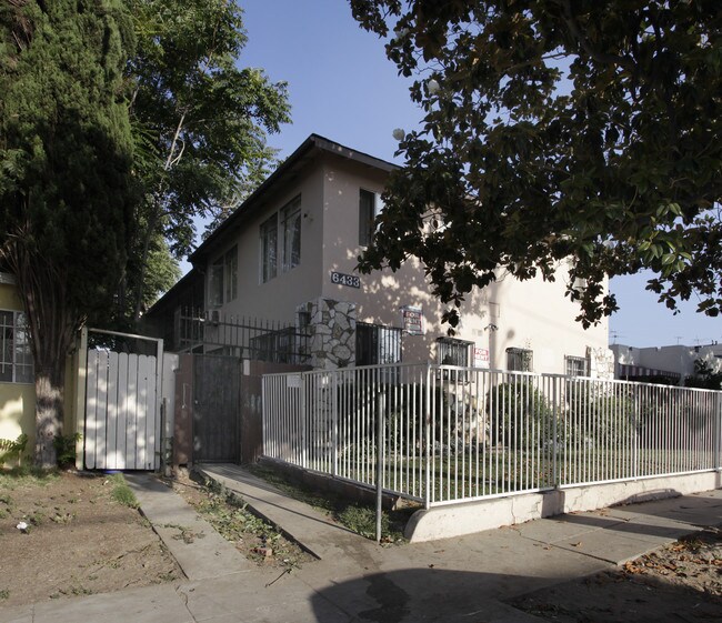 6433 Troost Ave in North Hollywood, CA - Building Photo - Building Photo