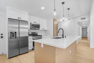 1351 Louden Ln in Imperial Beach, CA - Foto de edificio - Building Photo