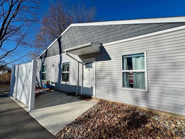 3515 Lower Huntington Rd in Fort Wayne, IN - Building Photo - Building Photo