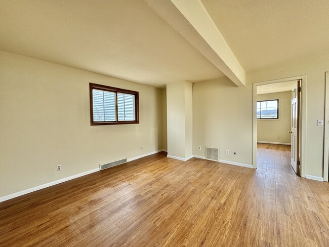 1027 Saint Clair Ave, Unit A