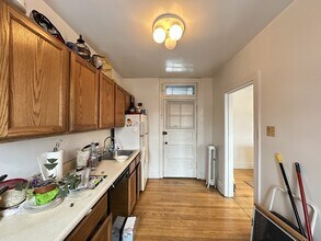 1907 W Larchmont Ave, Unit J01P in Chicago, IL - Building Photo - Building Photo