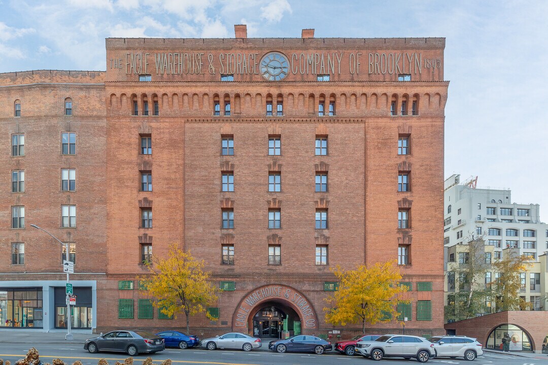 28 Old Fulton St in Brooklyn, NY - Foto de edificio