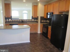 7017 Little Thames Drive in Gainesville, VA - Building Photo - Building Photo