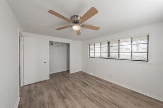 227 S Justin Ave in Dallas, TX - Building Photo - Building Photo