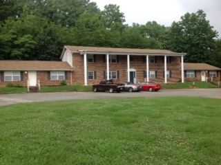 204 Colonial Heights Cir in Kingston, TN - Building Photo - Building Photo