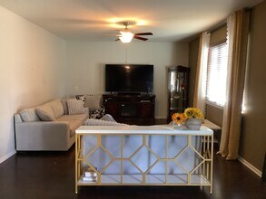 2956 Aberdeen Dr in Montgomery, IL - Building Photo - Building Photo