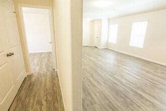 920 Fletcher Hills Ct in La Marque, TX - Building Photo - Building Photo