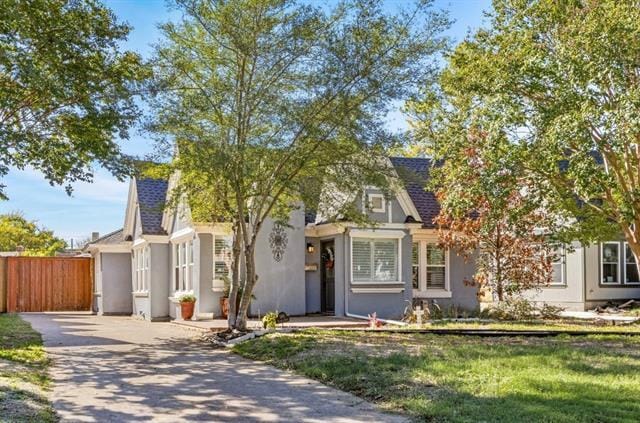 property at 5840 Marquita Ave