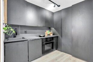 9821 Walnut St, Unit K203 in Dallas, TX - Building Photo