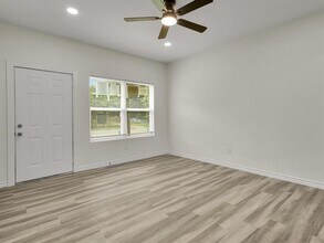 3526 Elsie Faye Heggins St in Dallas, TX - Building Photo - Building Photo